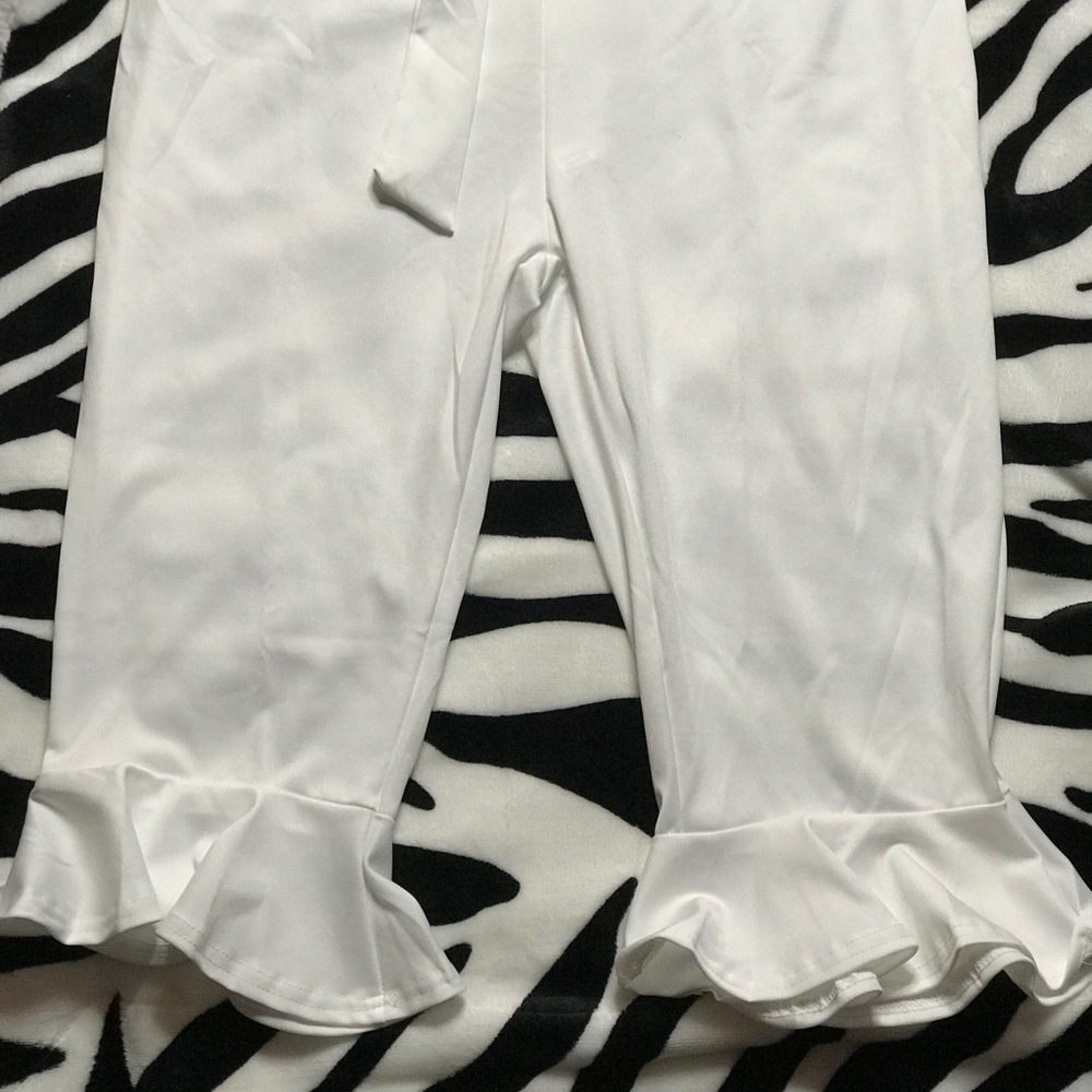 White Ruffled Jumper - Picture 2 of 4